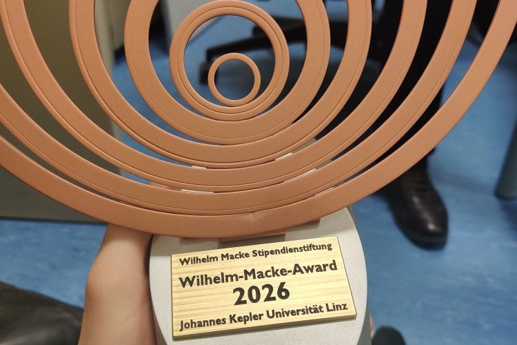 Fabian Maier receives the Wilhelm Macke Award